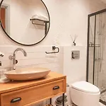 Qara Hotel Ayvalı
